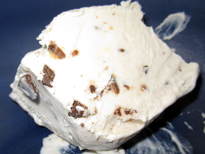 Garden20200908_5406_MasonJarIceCream_Reeses_700.jpg