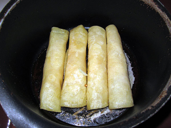 Garden20180224_3403_enchiladas_sweetMole_enchiladasInPot_600.jpg