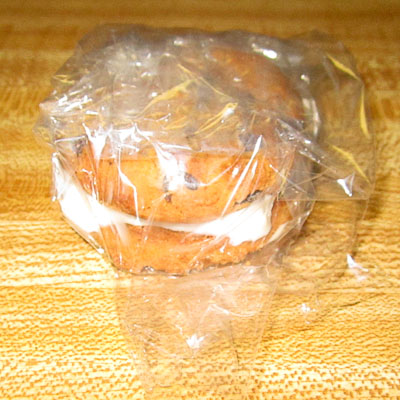 Garden20200802_5323_iceCreamSandwich04_400.jpg