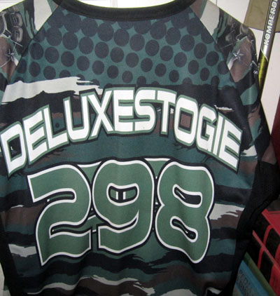 Garden20220911_6661_paintballJersey_400.jpg