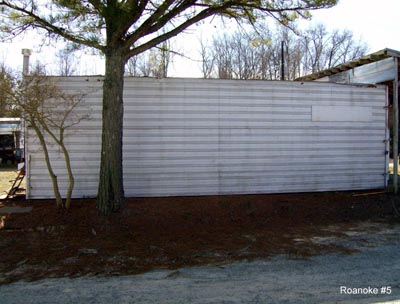 Roanoke_Flue-cure_Barn.jpg